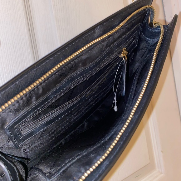 Lulu Lemon Jet Set Travel Crossbody - Picture 4 of 4